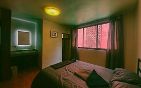 Central & Cozy Studio With Rooftop View 1